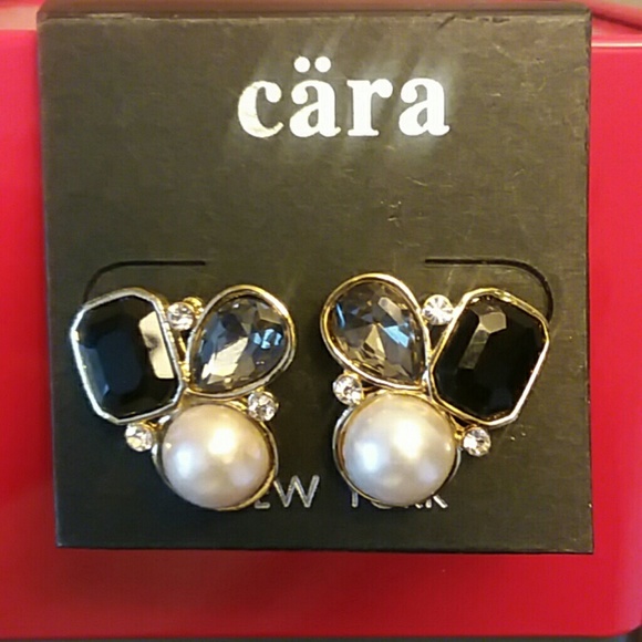 Cära New York Black Pearl Earrings - Picture 2 of 6
